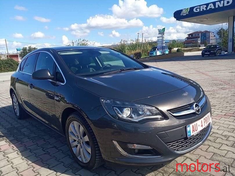 2015' Opel Astra photo #1