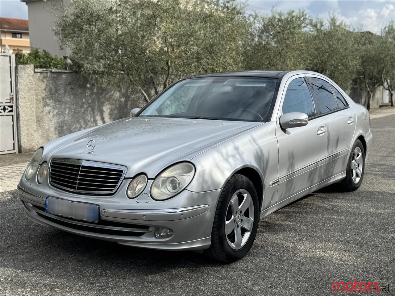 2003' Mercedes-Benz E 270 photo #1