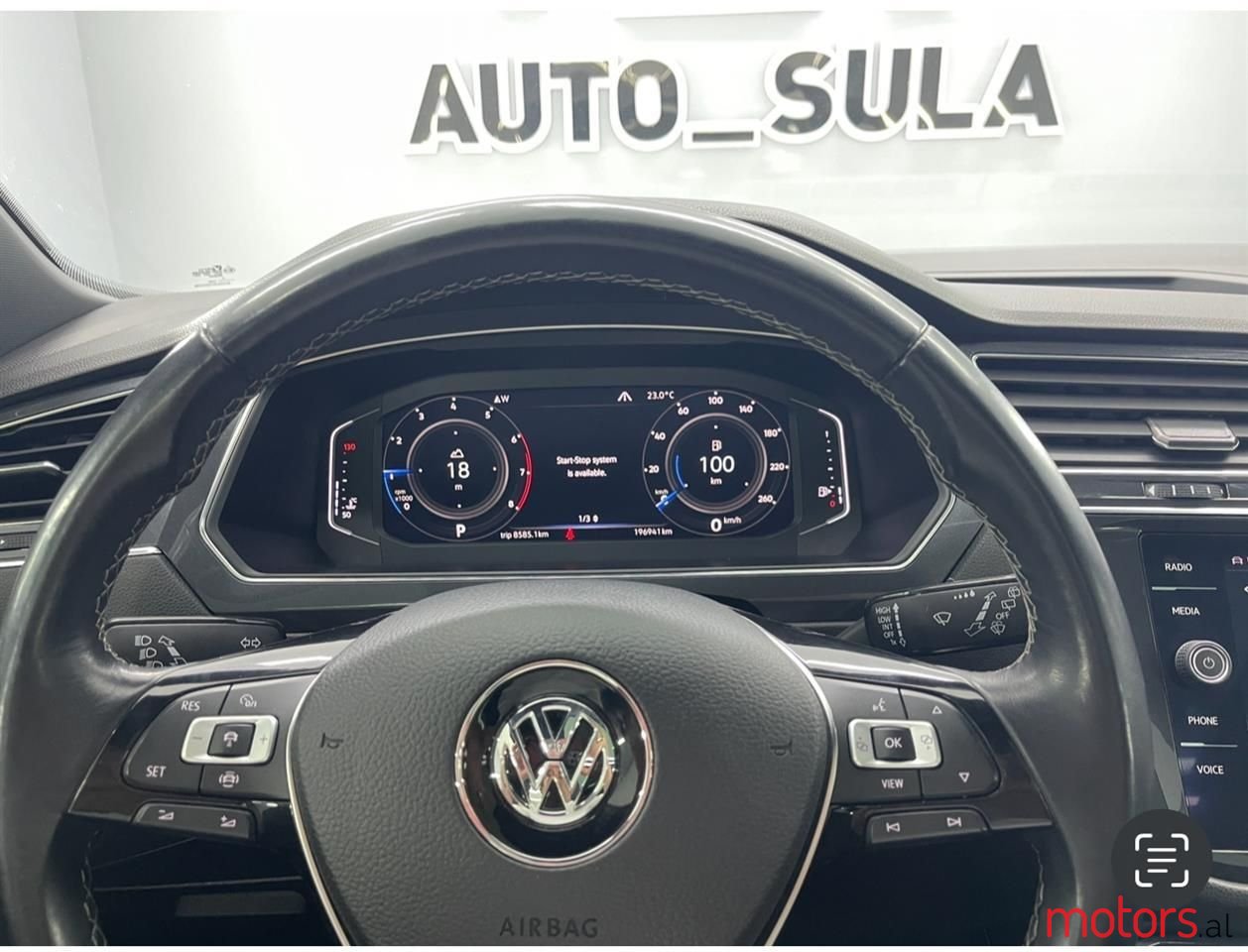 2019' Volkswagen Tiguan photo #6