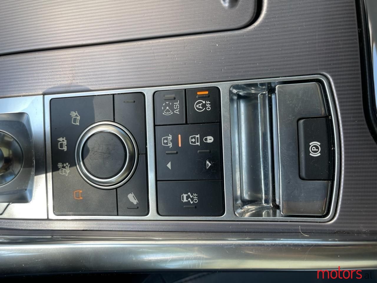 2015' Land Rover Range Rover Sport photo #5