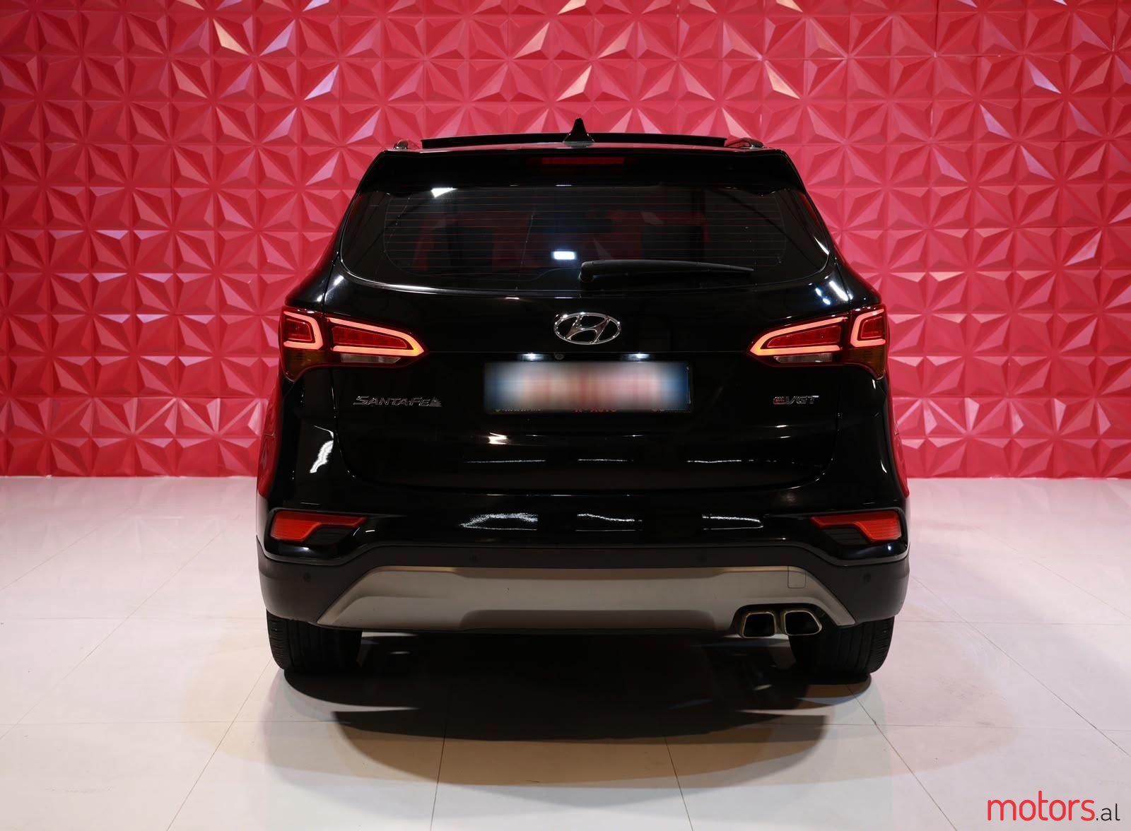 2017' Hyundai Santa Fe photo #3