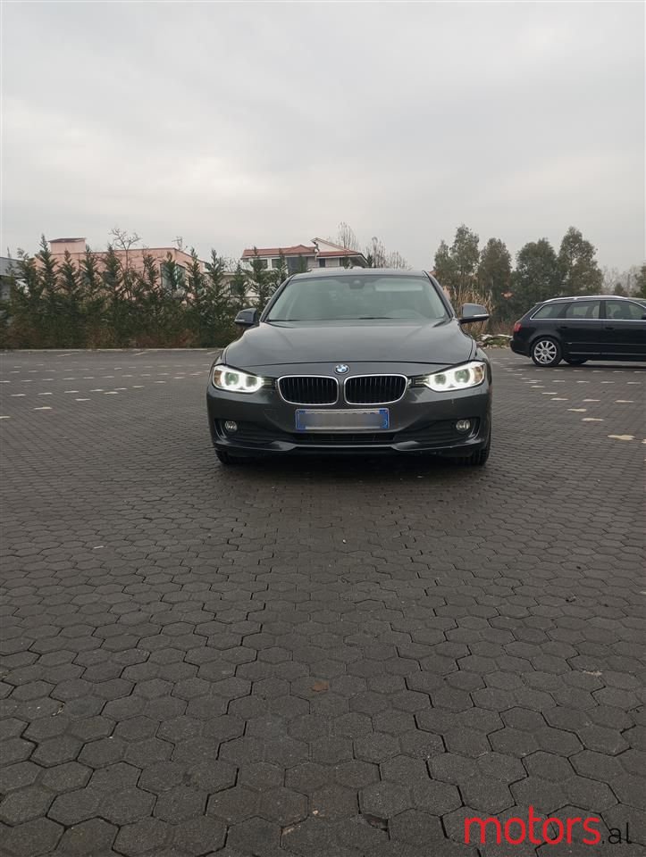 2013' BMW 320 photo #2