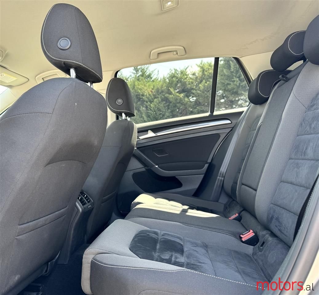 2014' Volkswagen Golf photo #3