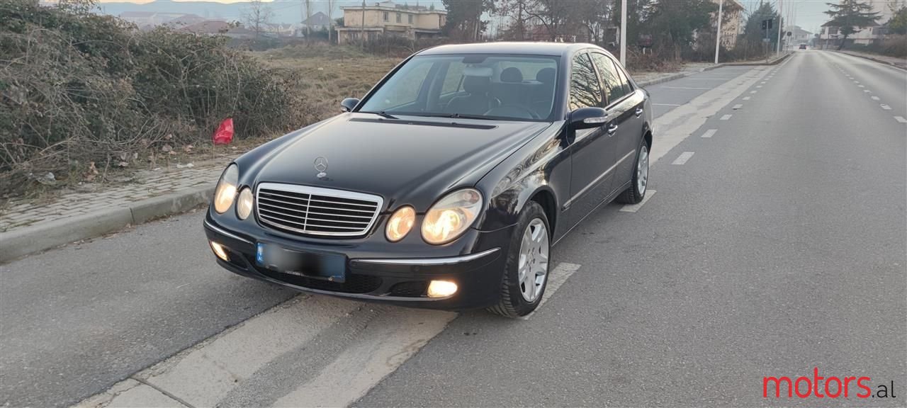 2005' Mercedes-Benz E 220 photo #1