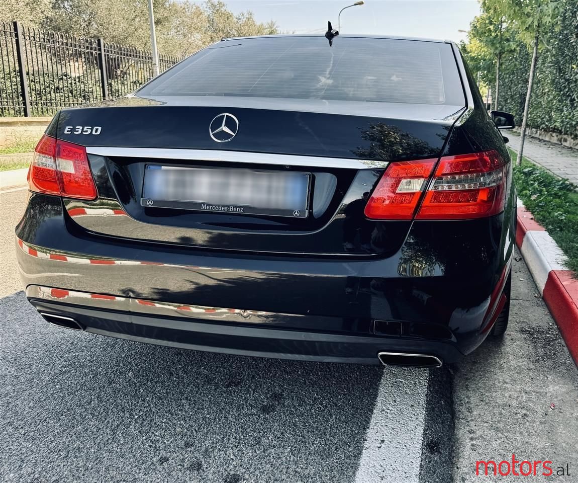 2010' Mercedes-Benz E 350 photo #4