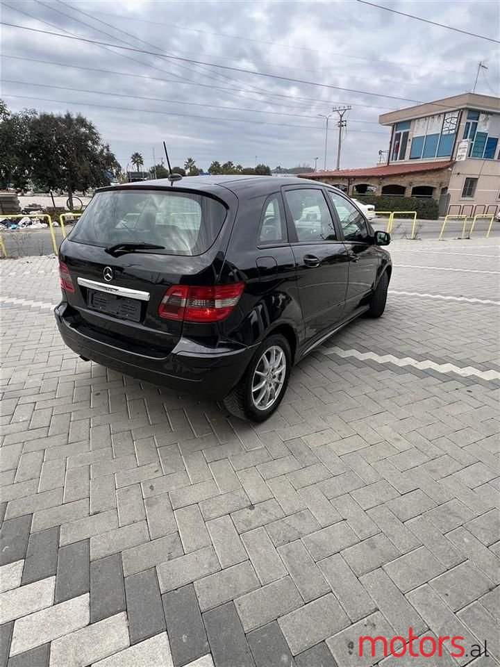 2010' Mercedes-Benz B 180 photo #5