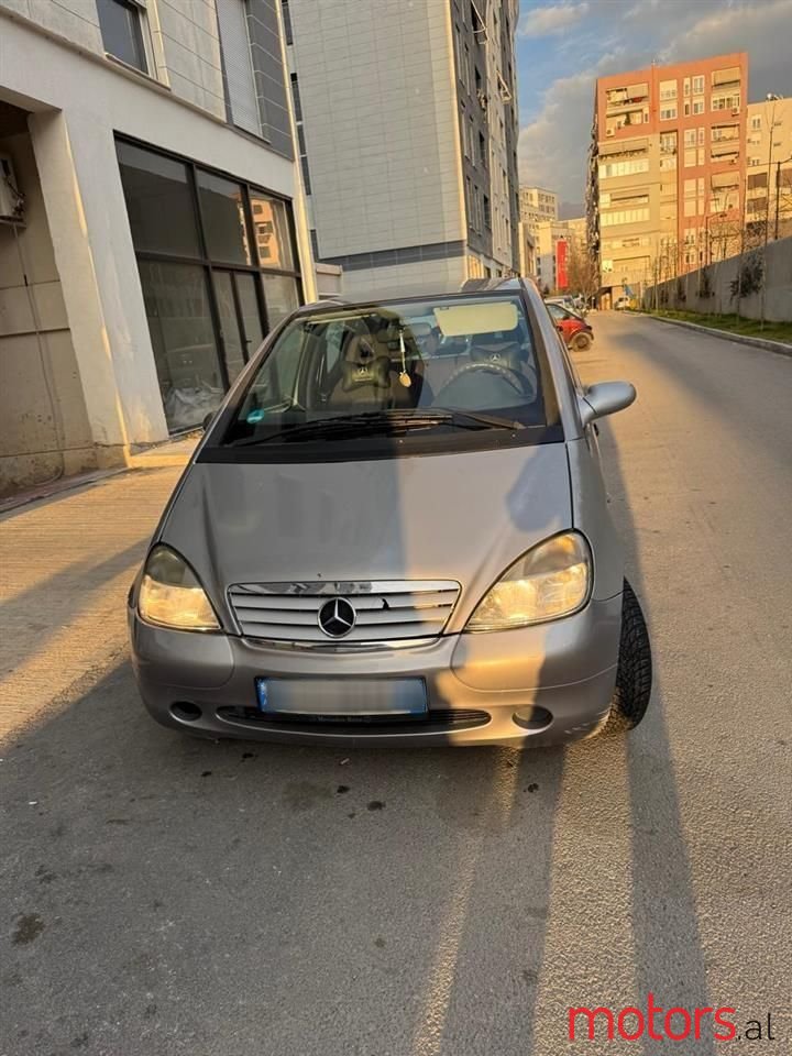 2002' Mercedes-Benz 190 photo #5