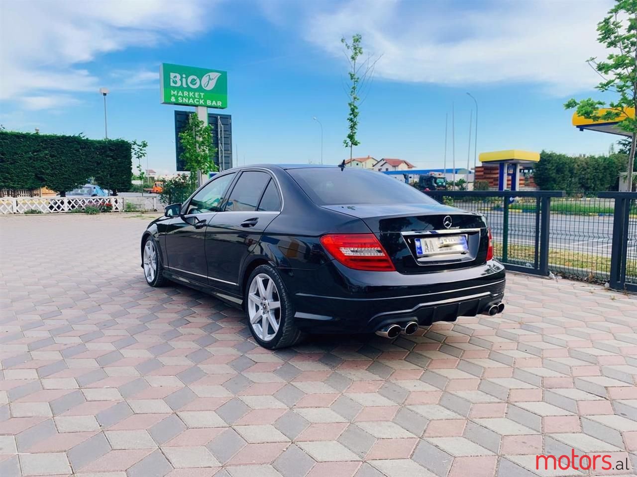 2009' Mercedes-Benz C 320 photo #2