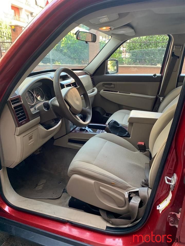 2008' Jeep Liberty photo #5