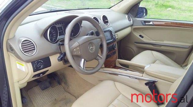 2008' Mercedes-Benz ML-Class photo #2