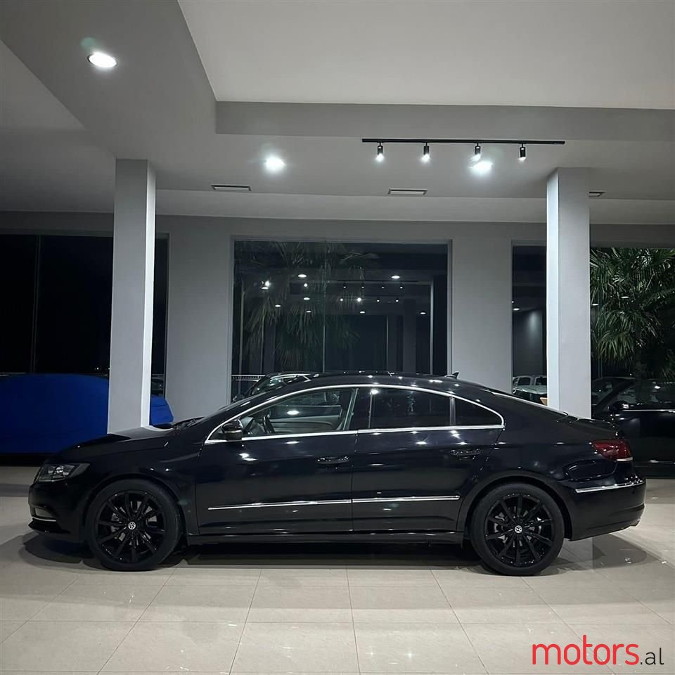 2015' Volkswagen Passat photo #4