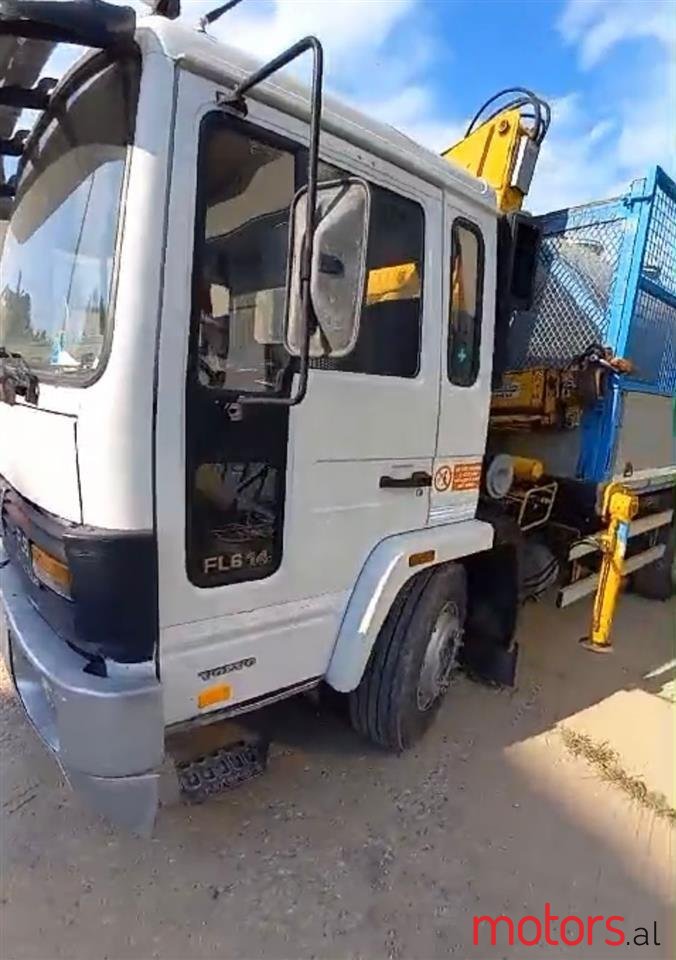 2016' Volvo photo #1