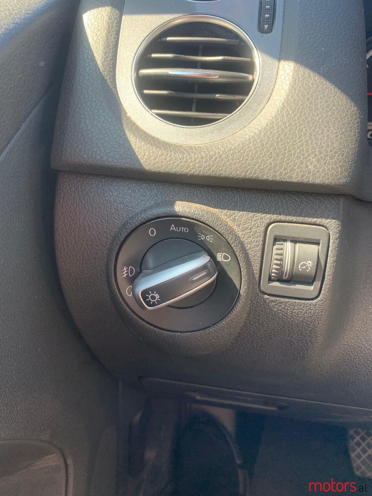 2013' Volkswagen Tiguan photo #5