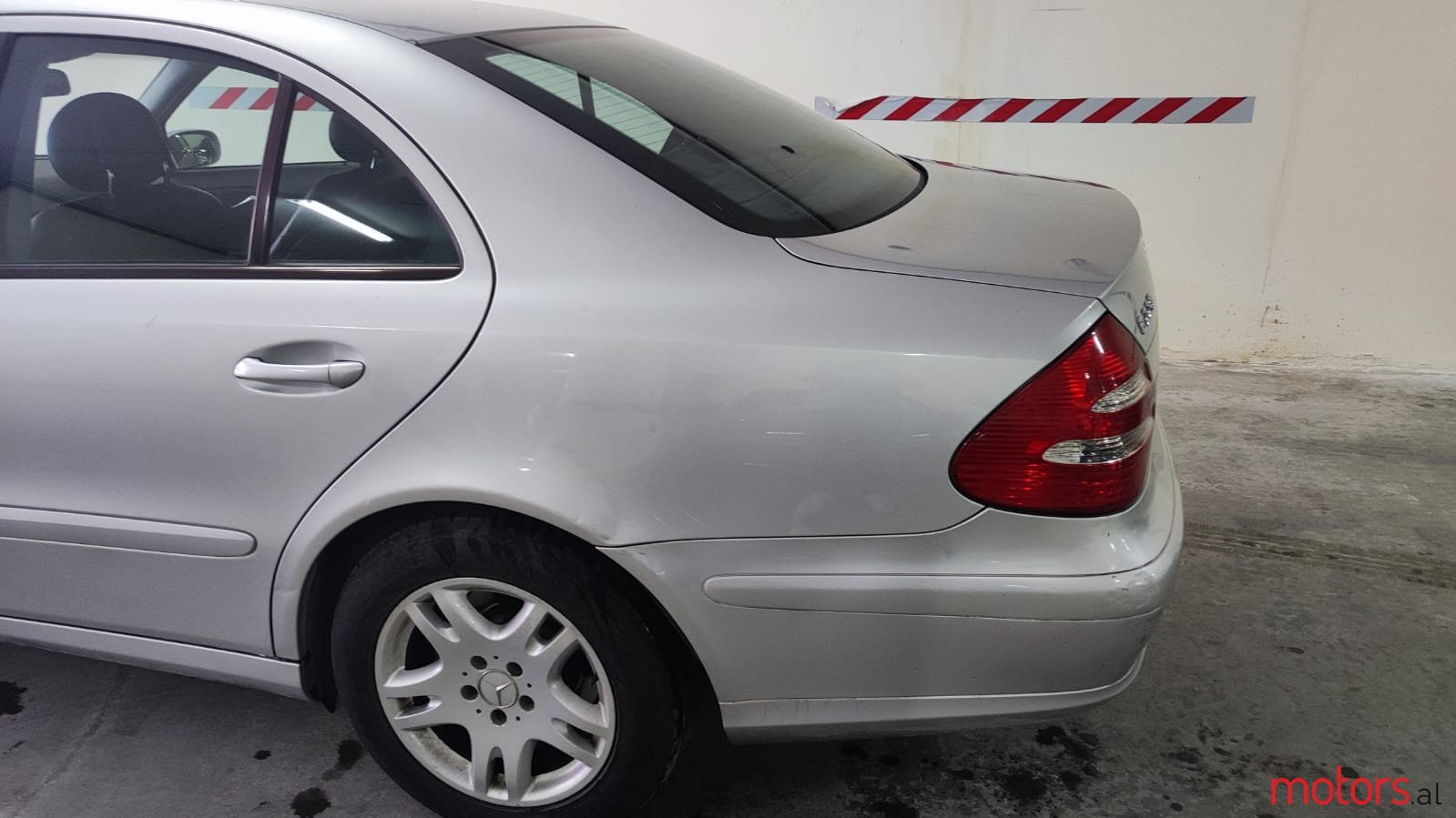 2004' Mercedes-Benz 220E photo #7