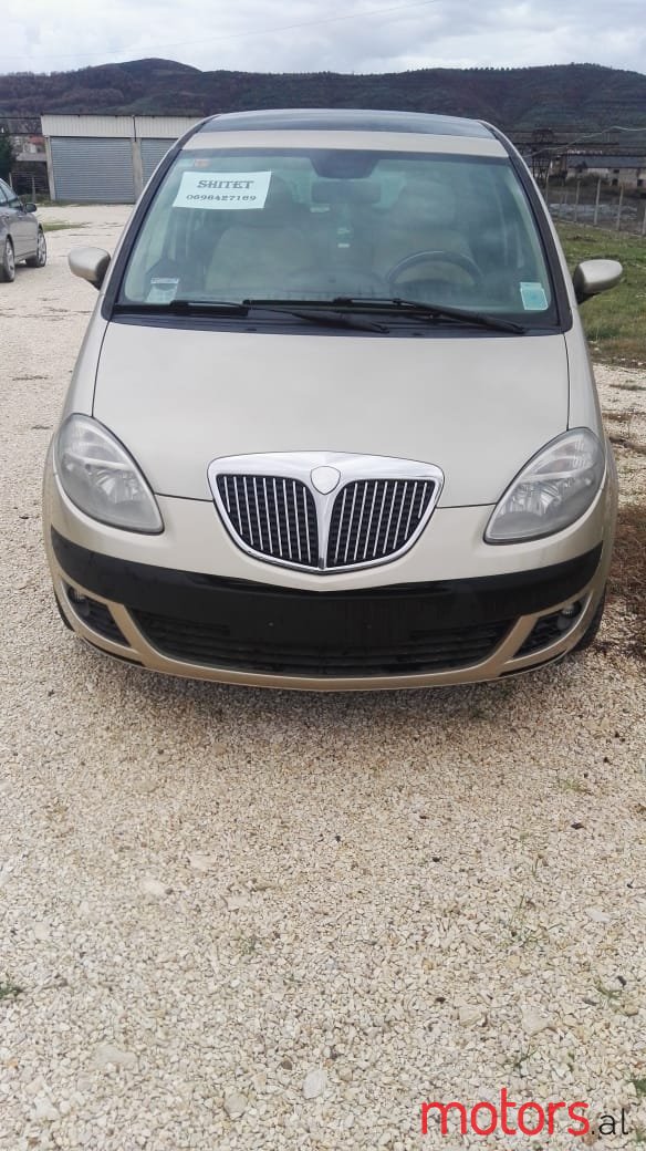 2005' Lancia Musa photo #2