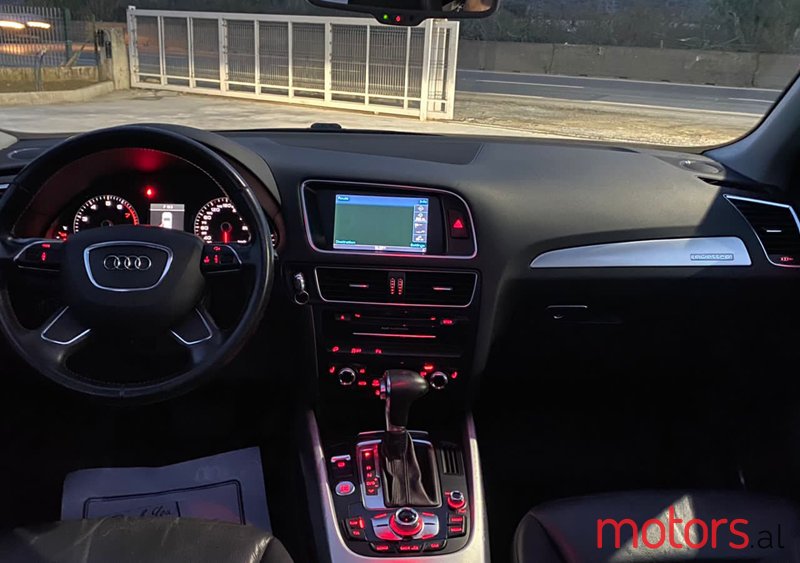 2013' Audi Q5 photo #7