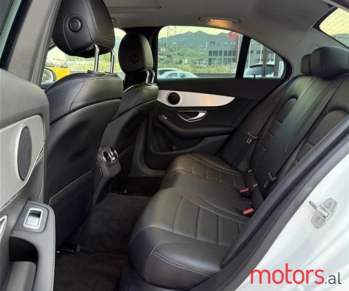 2015' Mercedes-Benz C 220 photo #6