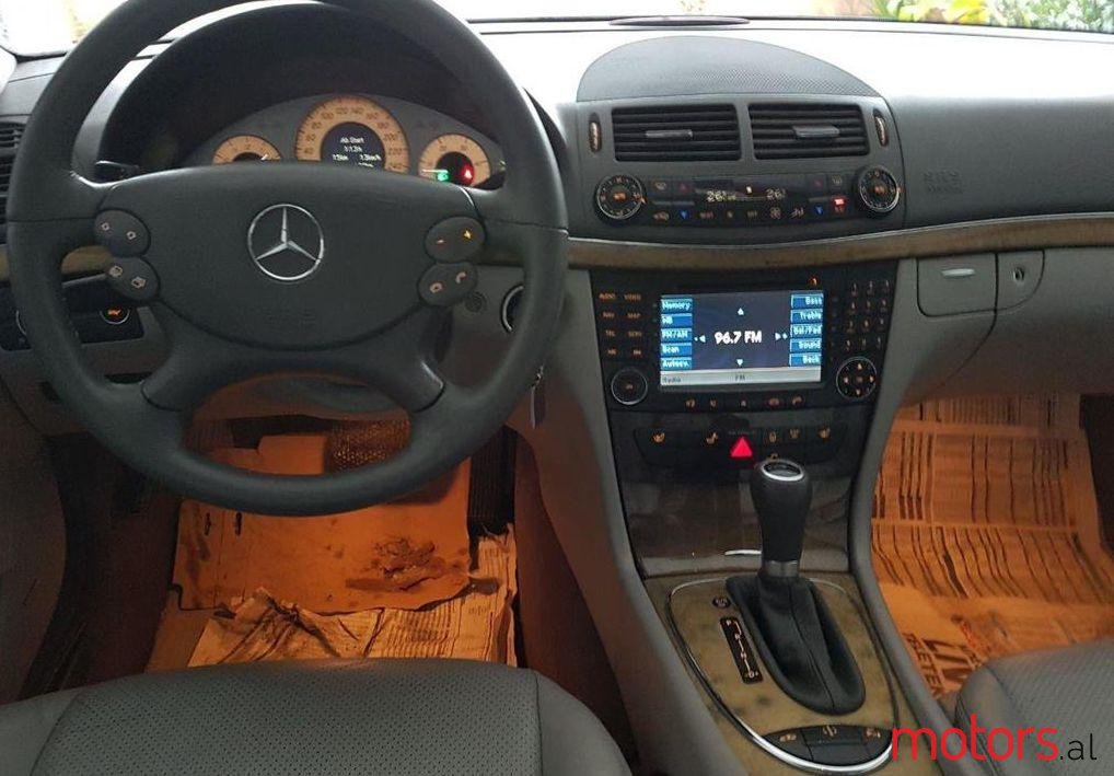 2006' Mercedes-Benz E 280 photo #1