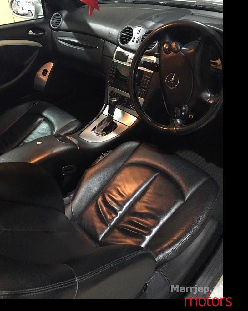 2005' Mercedes-Benz CLK 220 photo #1