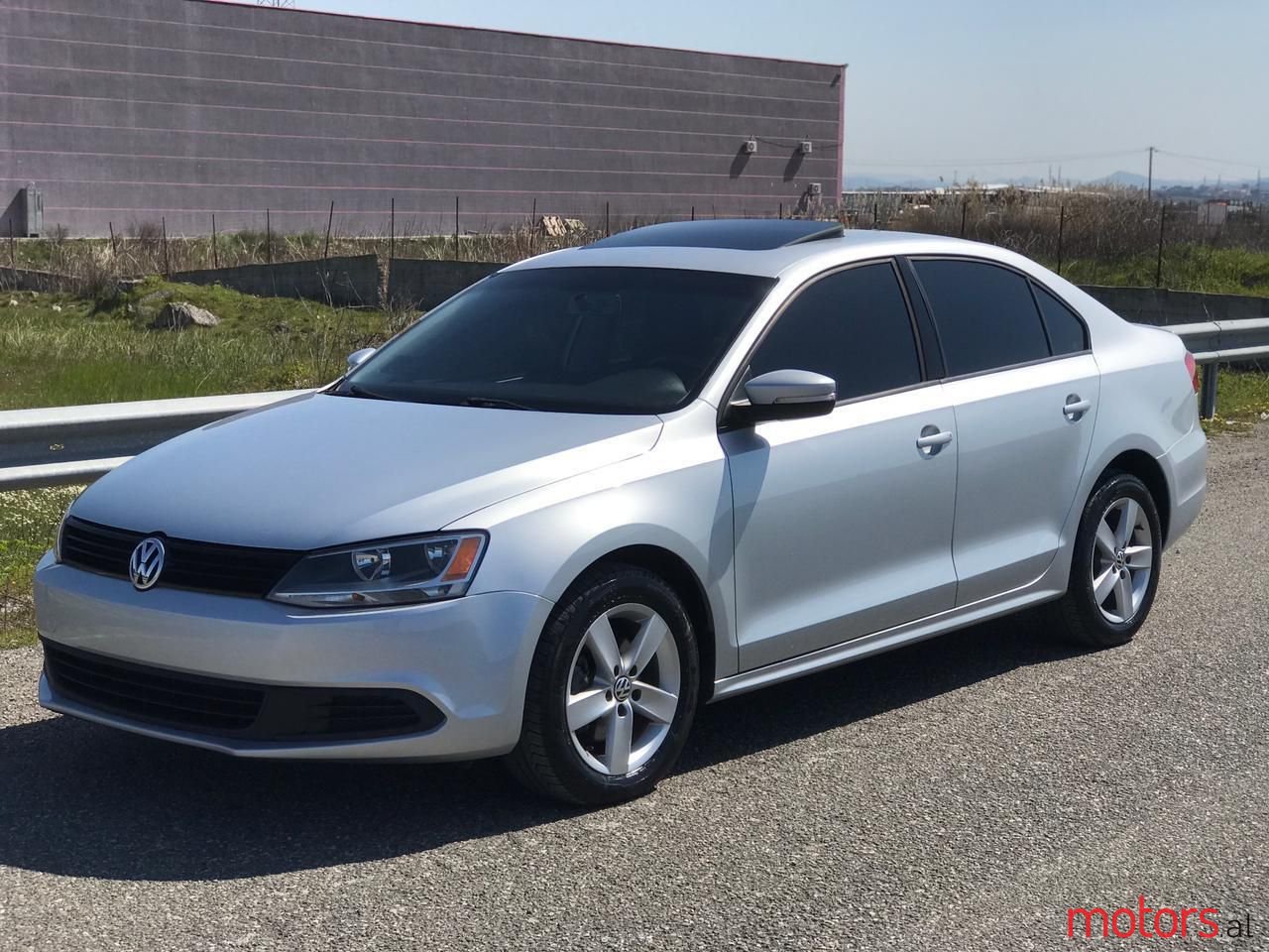 2012' Volkswagen Jetta photo #6