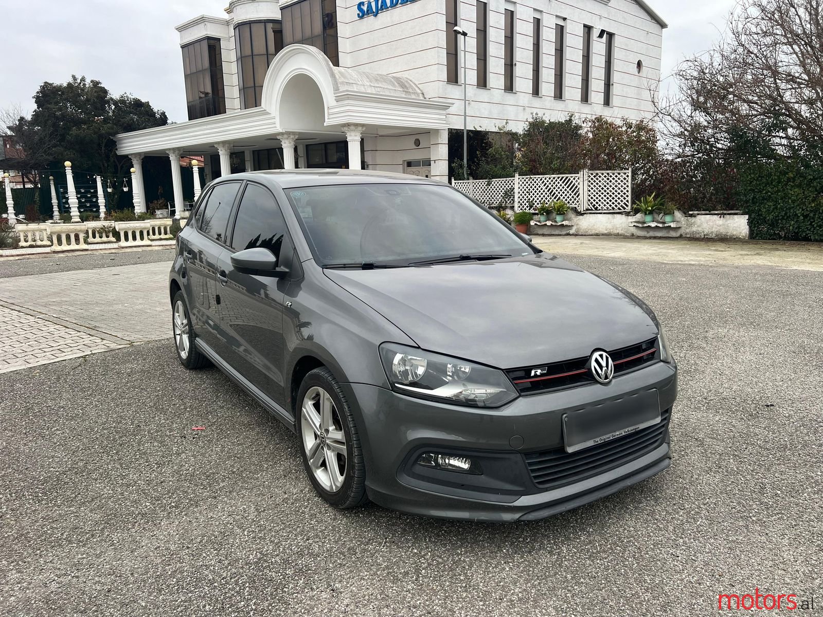 2014' Volkswagen Polo photo #1