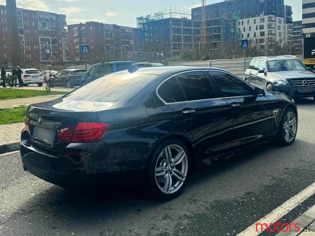 2012' BMW 535 photo #6