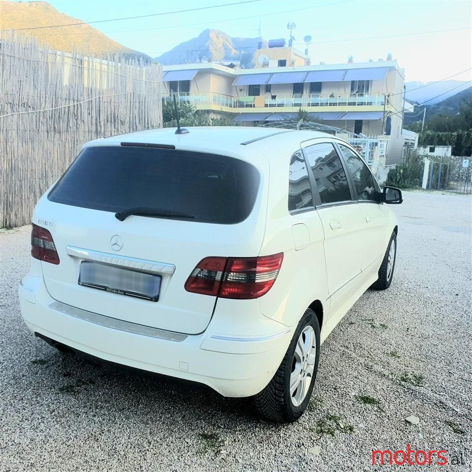 2011' Mercedes-Benz B 170 photo #4