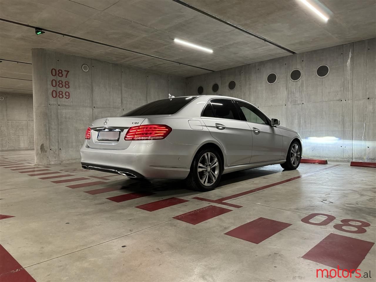 2014' Mercedes-Benz E 220 photo #4