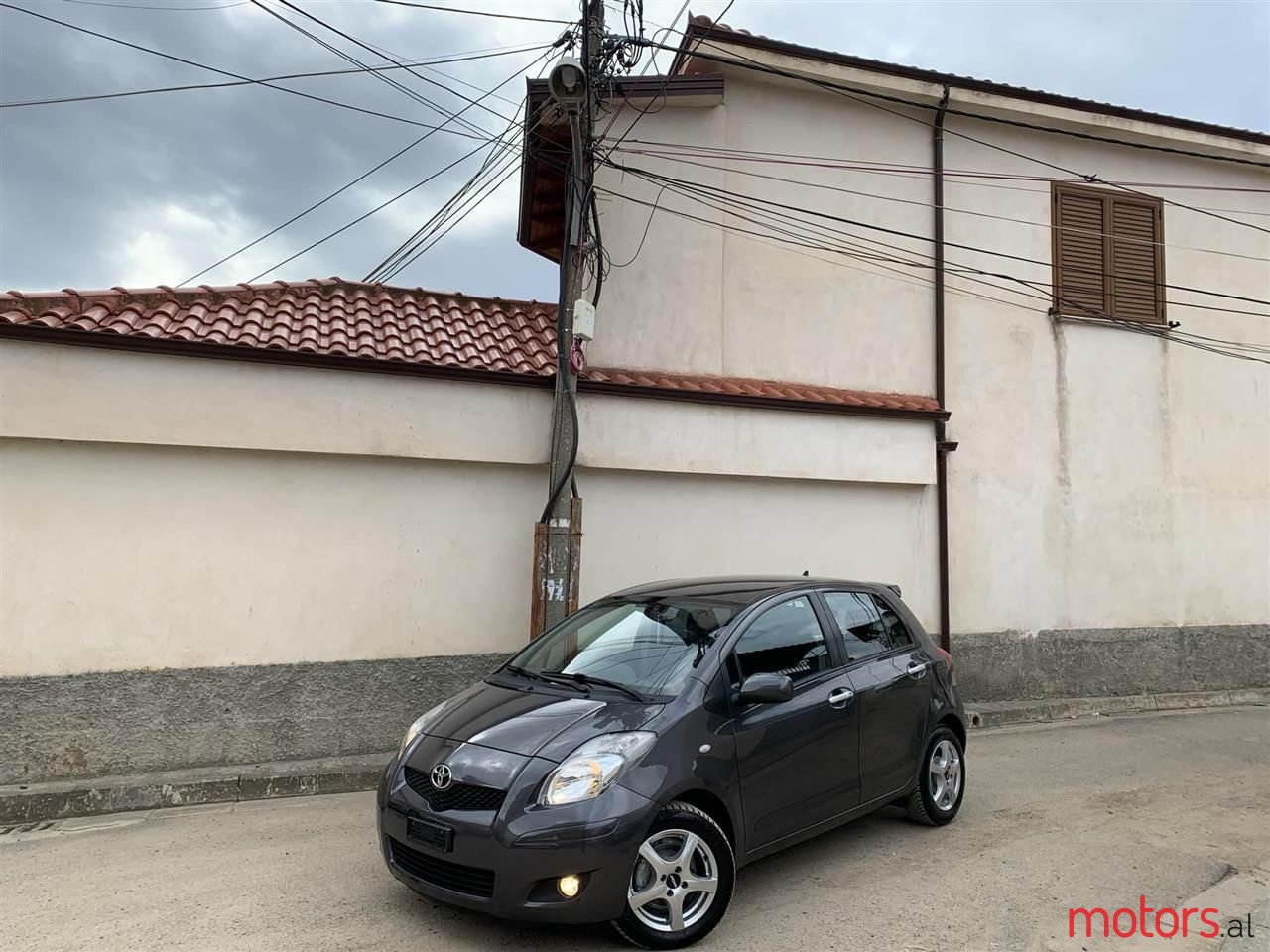 2010' Toyota Yaris photo #1