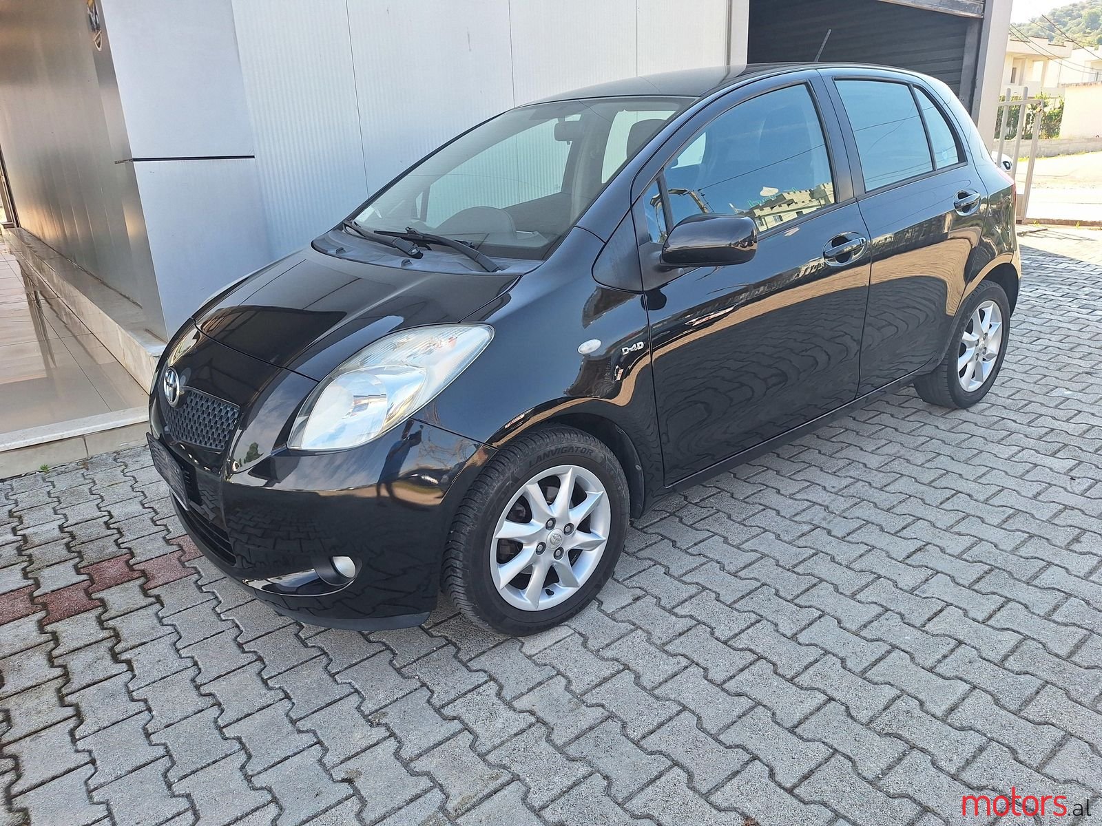 2007' Toyota Yaris photo #2