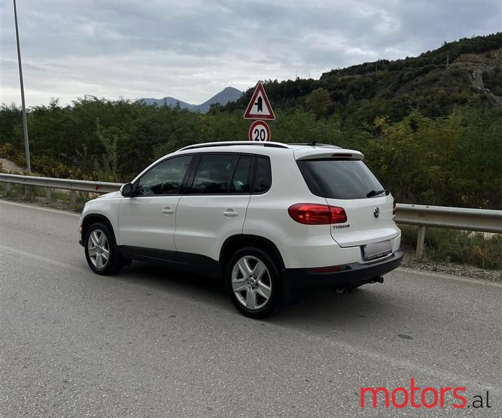 2013' Volkswagen Tiguan photo #4