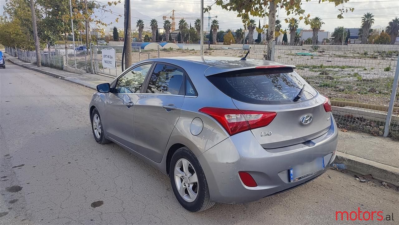 2012' Hyundai i30 photo #4