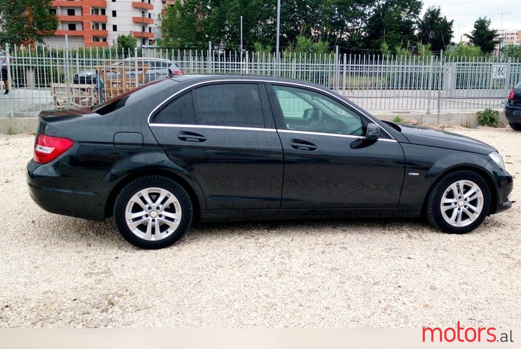 2011' Mercedes-Benz C 180 photo #3