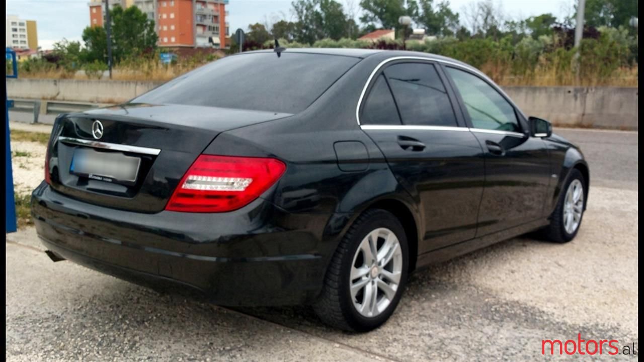 2011' Mercedes-Benz C 180 photo #2