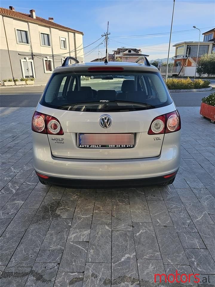 2009' Volkswagen Golf Plus photo #3