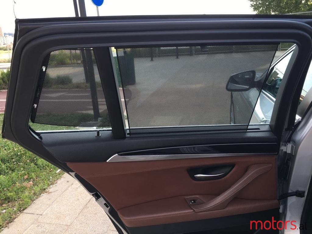 2011' BMW 520 photo #3