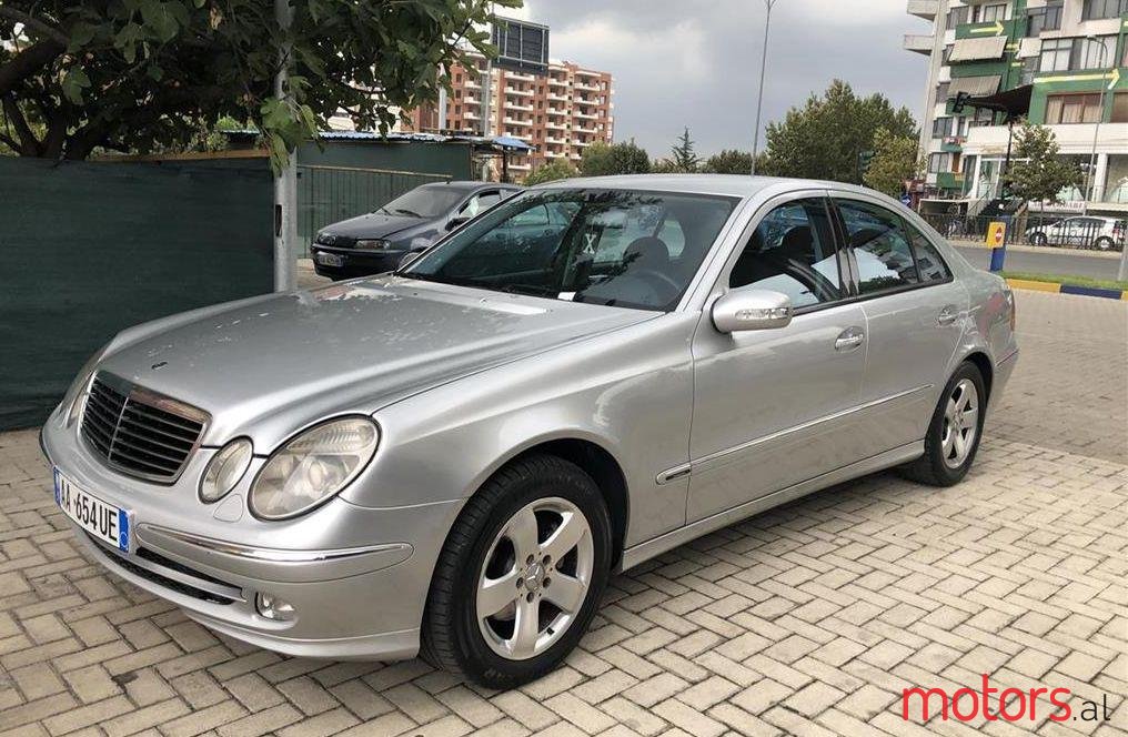 2003' Mercedes-Benz E 270 photo #1