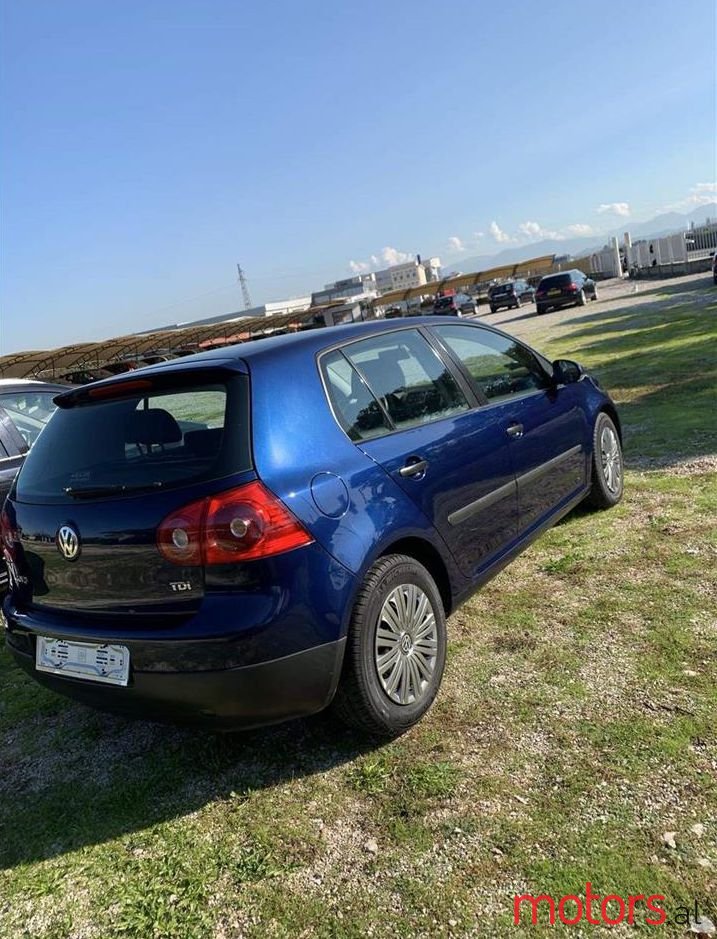 2005' Volkswagen Golf photo #1