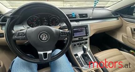 2013' Volkswagen photo #3