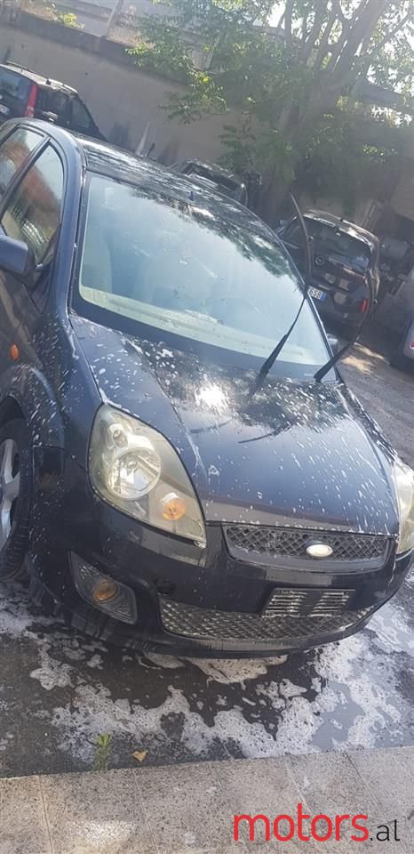 2007' Ford Fiesta photo #2