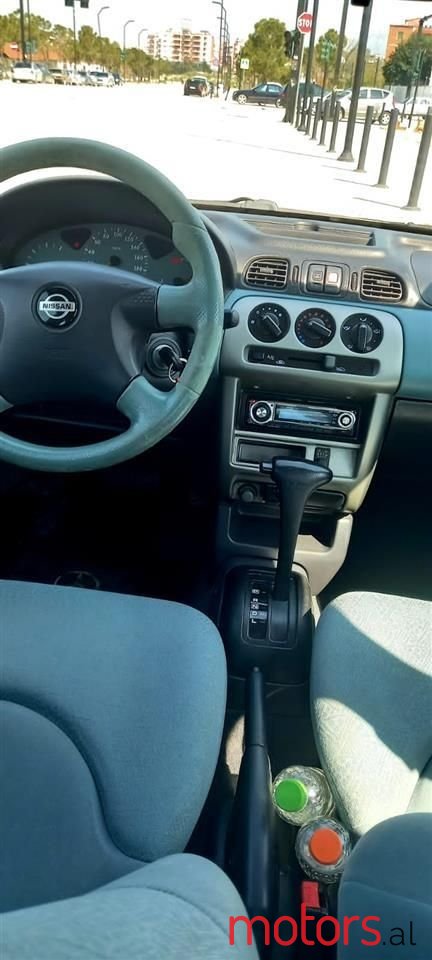 2002' Nissan Micra photo #5