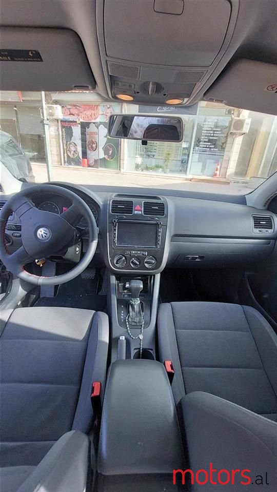 2008' Volkswagen Golf photo #4