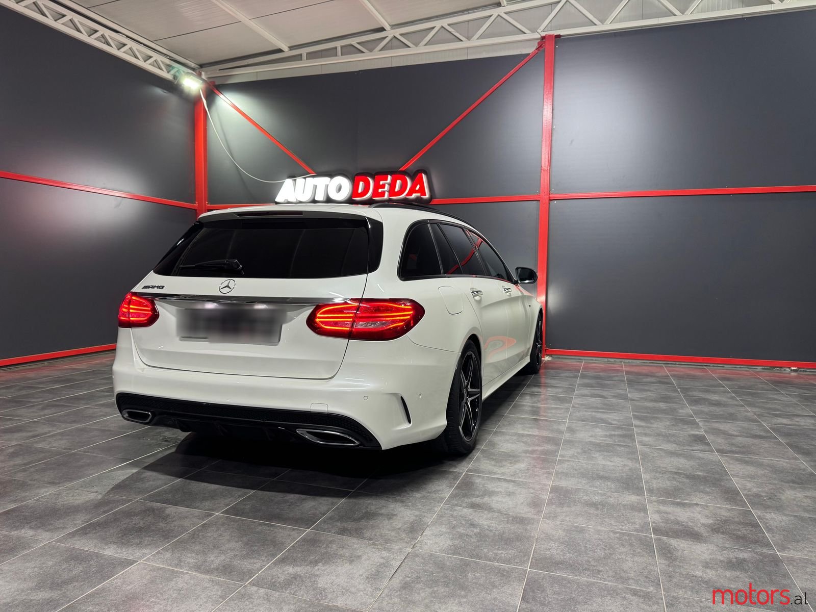 2016' Mercedes-Benz C 250 photo #3