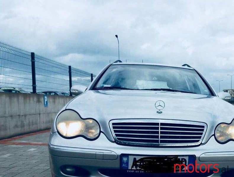 2002' Mercedes-Benz C 220 photo #2