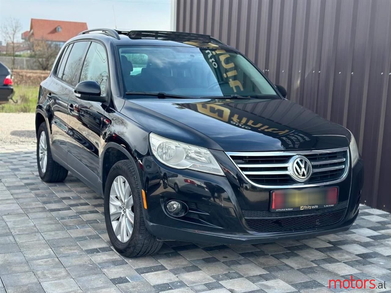 2010' Volkswagen Tiguan photo #6