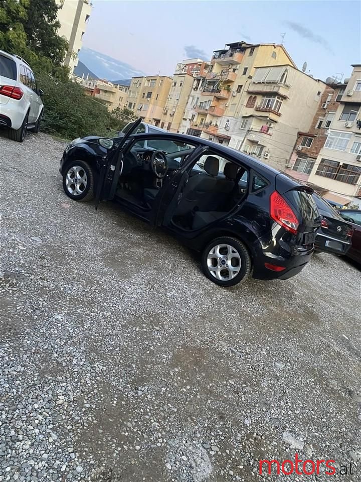 2012' Ford Fiesta photo #6