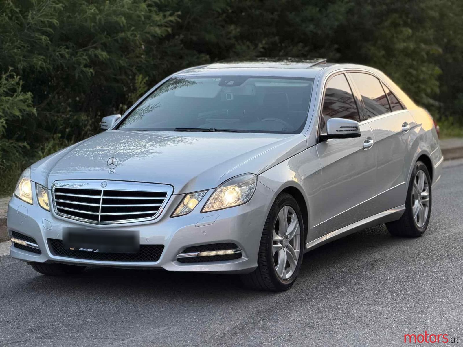 2013' Mercedes-Benz E 220 photo #4