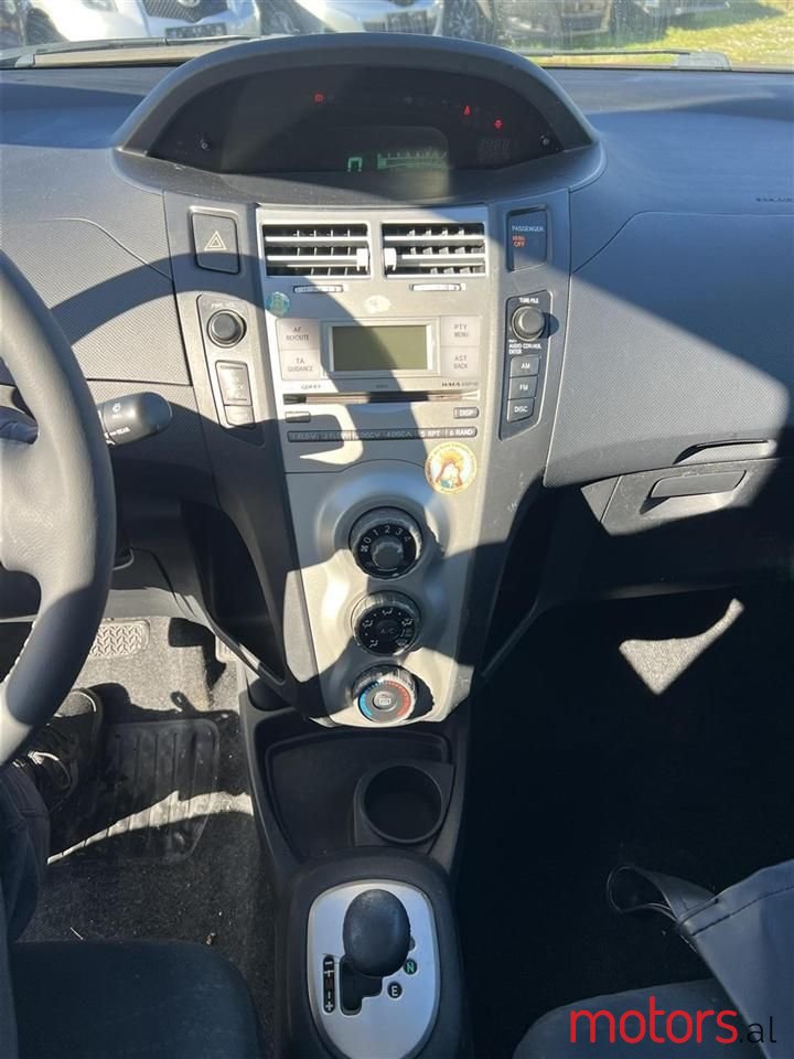 2007' Toyota Yaris photo #4