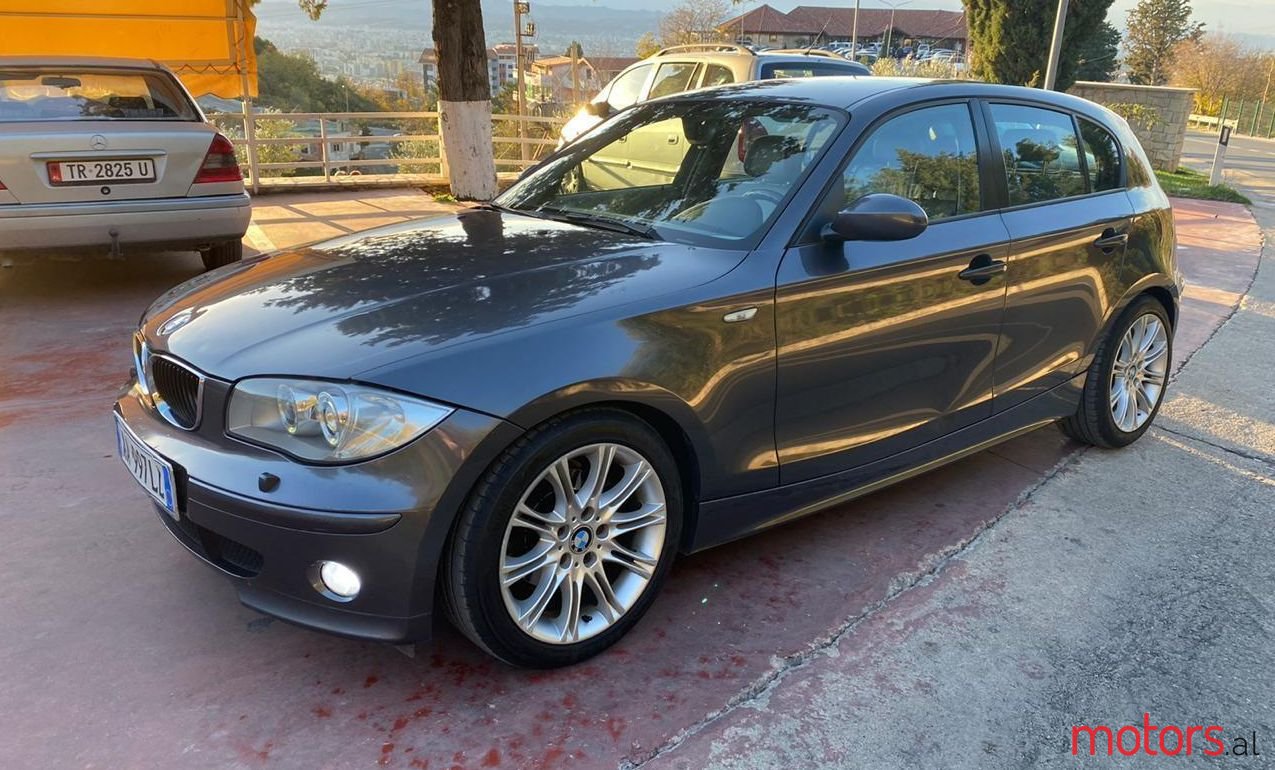 2005' BMW 120 photo #1