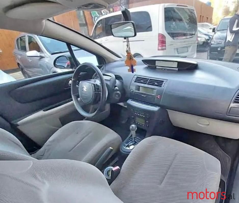 2007' Citroen C4 photo #3